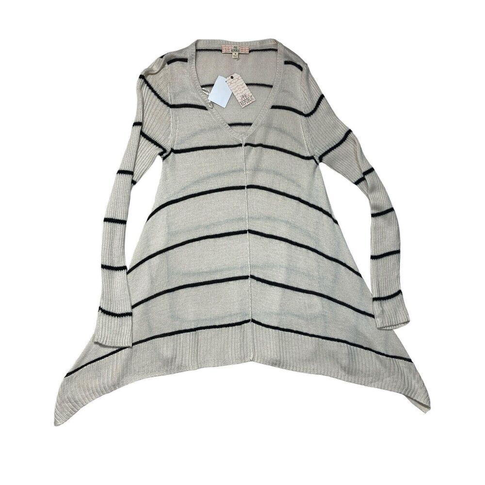 Pink Republic Womans Sweater V Neck Size Med Black‎ Off White Long Sleeve